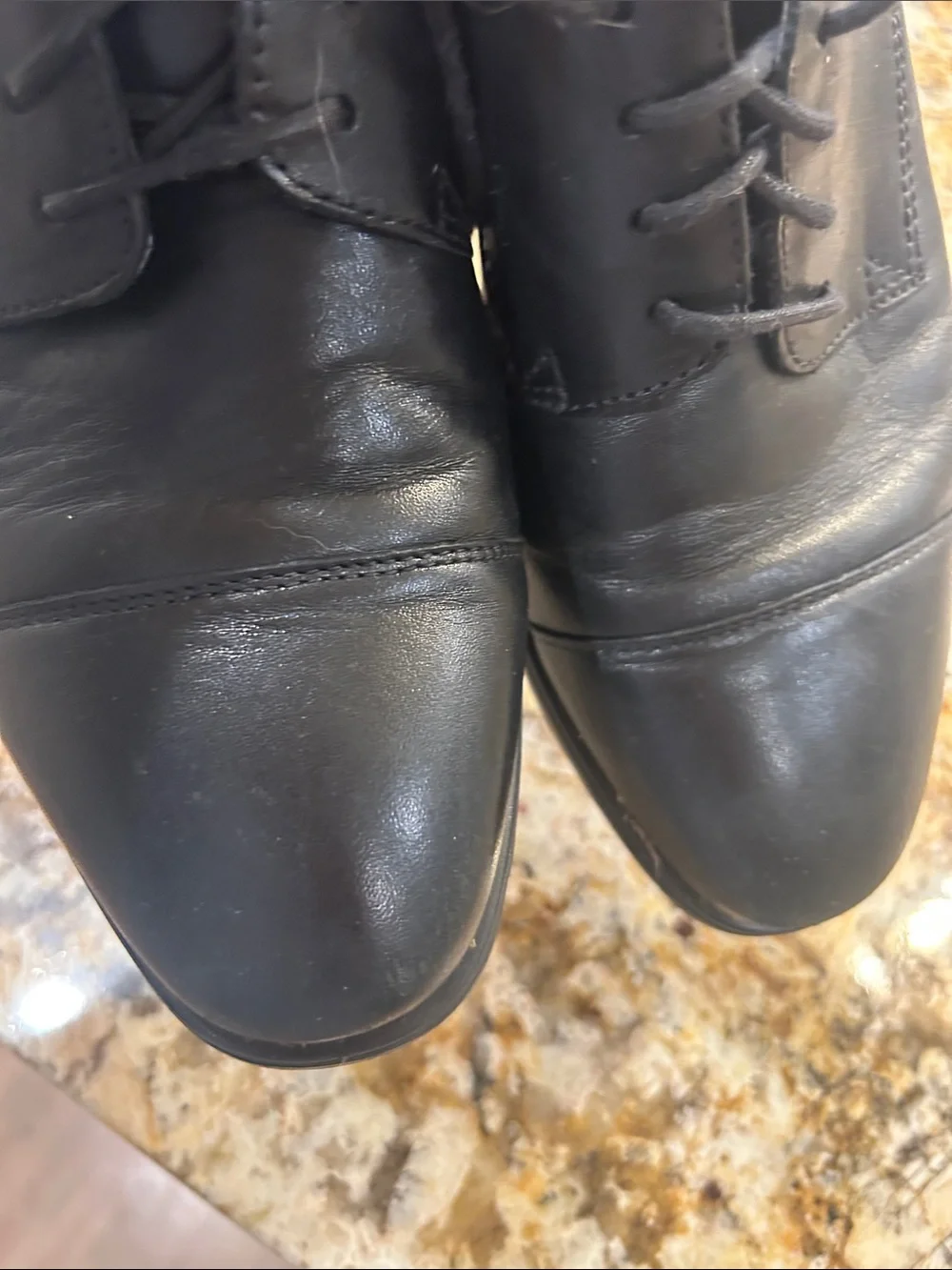 Ecco Black Leather Lace-Up Cap-Toe Oxfords